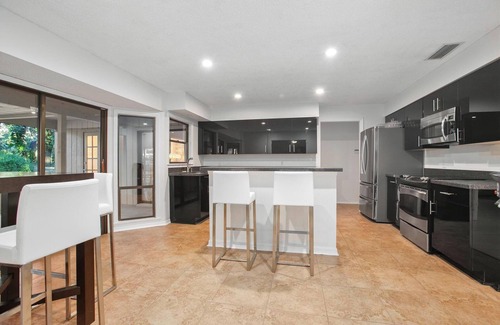 DeLand House | Peaceful 3-bedroom House in DeLand Close to Everything but Quiet and Spacious!