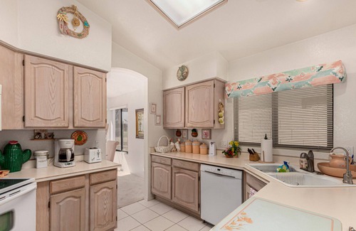 Westbrook Village House | Peaceful 3-bedroom House in Peoria, Golf Course View, Pool and Hot Tub Access