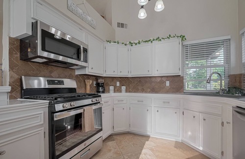 Spring House | Peaceful 3Bd home in Spring,TX with a peaceful vibe!