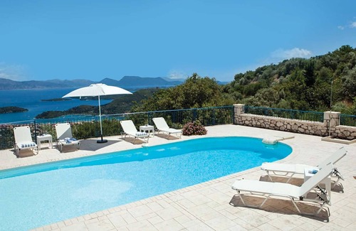 Lefkas Villa | Peaceful 3bed villa with stunning views.