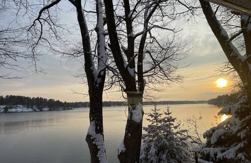 Gravenhurst Cottage | Peaceful and Family-Friendly Downtown Lake House with Private Docks