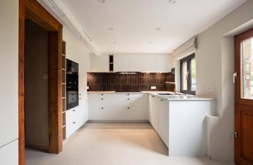 Hangenbieten House | Peaceful and spacious stay in Hangenoak