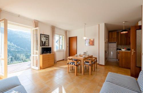 Ca Miro Apartment | Peaceful Apartment In Deiva Marina - Happy Rentals