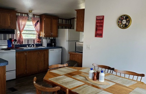 Eagle Nest House | Peaceful/Beautiful Mountain Views & centrally located to all the mountain fun