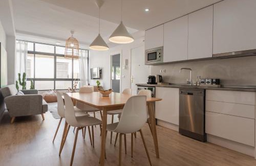 Perchel Norte Apartment | Peaceful & bright apartment with patio - Center