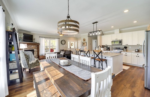 Butler House | Peaceful Butler Hideaway at The Pond