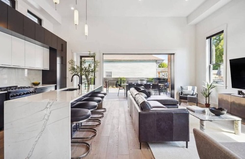 Bywater Condo | Peaceful Bywater Home | Heated Pool | Quiet Stay