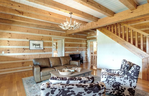 Springfield Cabin | Peaceful Cabin Retreat with three porches, fire pit and views on 25 acres
