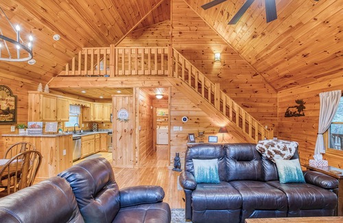 Morganton Cabin | Peaceful Cabin Retreat - Hot Tub - Gameroom