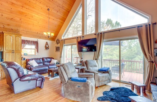 Murphy House | Peaceful Cabin Retreat - 9 Mi to Murphy!