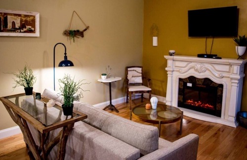 Oakley House | Peaceful, Clean and Comfortable 10 Min to Downtown