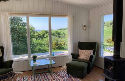 Spøttrup House | Peaceful cottage by the beach and nature