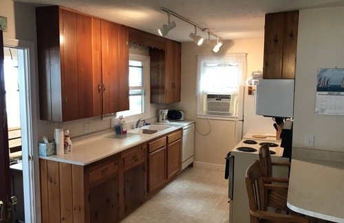 Fancher Cottage | Peaceful cottage on Lake Ontario