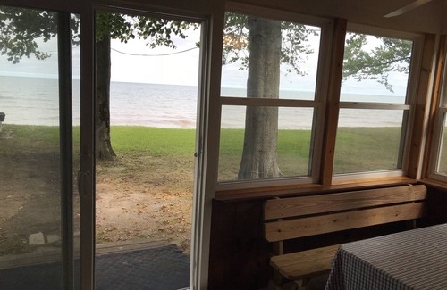 Fancher Cottage | Peaceful cottage on Lake Ontario