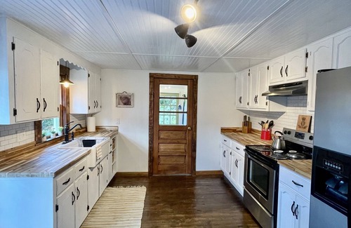 Mill Spring Cottage | Peaceful cottage on 12 acres, easy access to Lake Lure and all local activities.