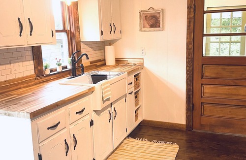 Mill Spring Cottage | Peaceful cottage on 12 acres, easy access to Lake Lure and all local activities.