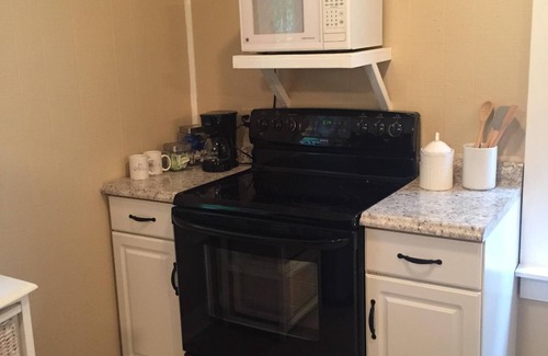 Ashland City Cottage | Peaceful Cottage Retreat Near Nashville!