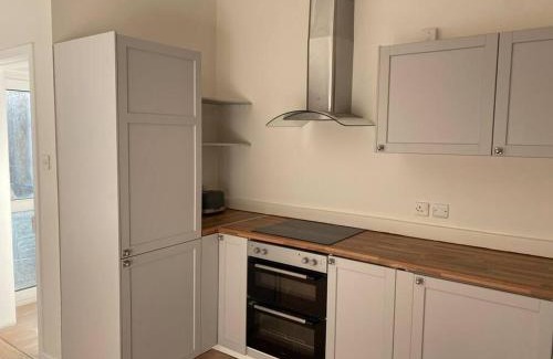 Leven House | Peaceful cottage with fireplace Charleton Estate