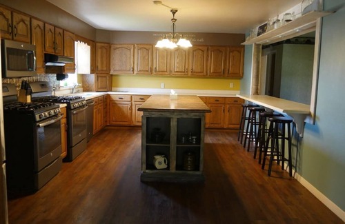 Thompsonville House | Peaceful Country Escape Pond & Private Hot Tub
