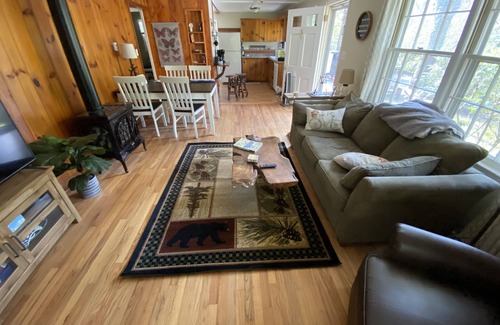 Pisgah Forest House | Peaceful Creekside Cabin – Near Pisgah, DuPont & Mountain Biking Trails