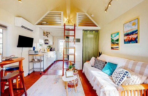 Historic Montford Apartment | Peaceful creekside cottage in the heart of Asheville with on-site firepit