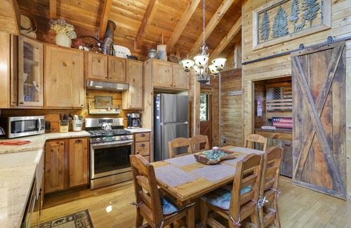 Morganton Cabin | Peaceful, Easy Feeling