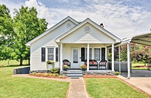 Elkin Cottage | Peaceful Elkin Vacation Rental ~ 17 Mi to Mt Airy!