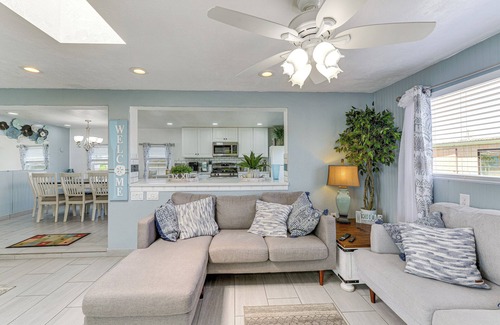 Eureka Cottage | Peaceful Eureka Beach Cottage w/30-Foot Dock