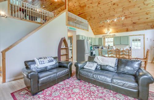 Warrensburg House | Peaceful Family Cabin on Schroon River!