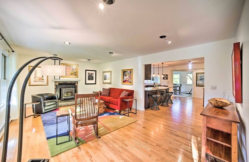 Williamstown House | Peaceful Family Home w/Fire Pit & Large Yard