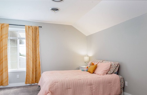 Lewiston House | peaceful family home