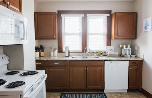 Johnson City House | Peaceful Family Retreat in Johnson City