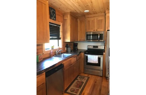Pelsor Cabin | Peaceful FamilyCabin ,sleeps 8, pet friendly