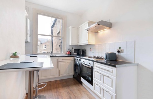 Northcote Apartment | Peaceful flat 1 minute from Clapham Junction