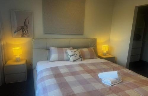 Burnside Villa | Peaceful four bedroom holiday house near airport