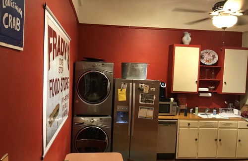 Bywater Apartment | Peaceful Getaway In The Bywater- 2 Bedroom, 2 Bath