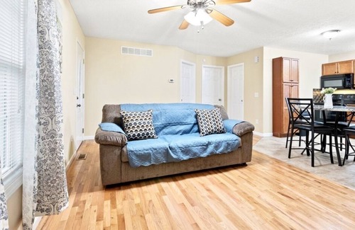 Jeffersonville House | Peaceful Getaway Near Red River Gorge & Cave Run!