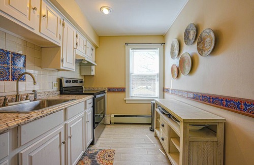 Milford House | Peaceful Getaway w/Dining Option Close to Downtown | Suite w/Kitchen