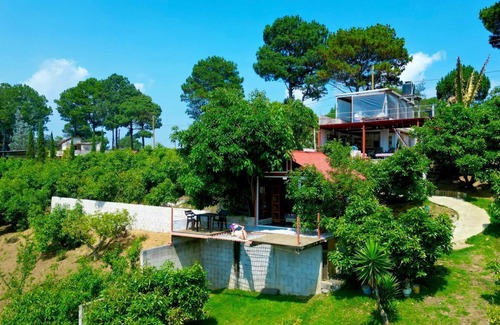 Santa Catarina Barahona Cabin | Peaceful Cabin Near Antigua Guatemala with Farm Animals to connect with nature