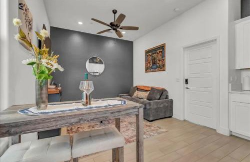Hanford Apartment | Peaceful Guest Casita with Private Entrance and No Cleaning Fee