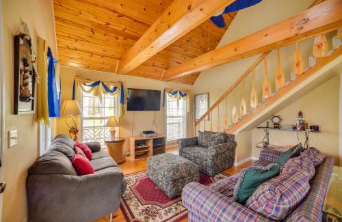 Guntersville House | Peaceful Guntersville Cabin Fire Pit, Near Lake!