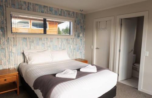 Lake Hawea House | Peaceful Hawea Escape