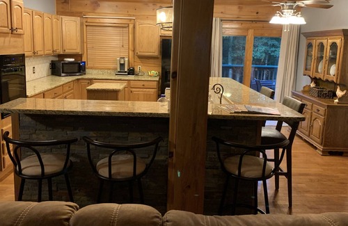 Lupton City House | Peaceful Hilltop Cabin.L, backs up to Prentice Cooper within min. from downtown