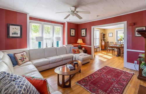 West Jefferson House | Peaceful, Historical 4 BR Airbnb: West Jefferson, NC