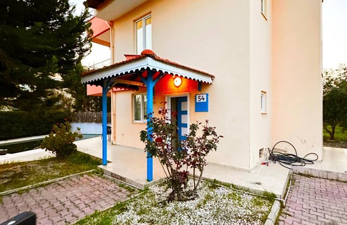 Kadriye Villa | Peaceful Holiday Villas-Large Swimmingpool-Large Garden