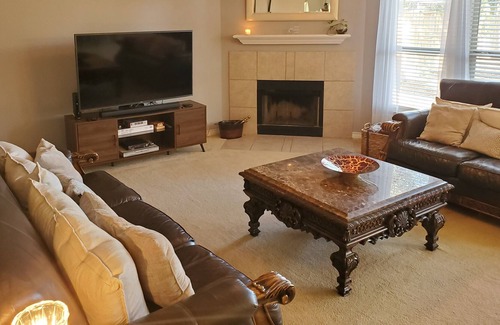 Stone Oak House | Peaceful home in Stone Oak area