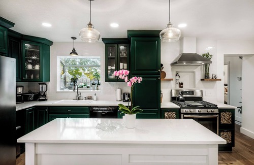 East Central House | Peaceful Home Nestled in the Heart of Sugarhouse