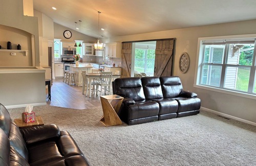 Green Bay House | Peaceful home on large private lot surrounded by nature