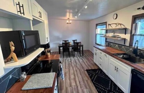 Arcata House | Peaceful home overlooking the river and ocean!