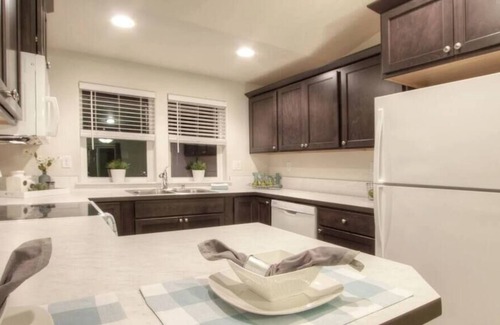 South Richland House | Peaceful Home w/ private yard and garage #WA3001Du